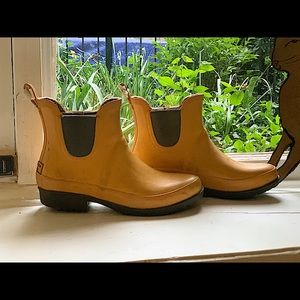 L.L. Bean Yellow Wellie - Size 8